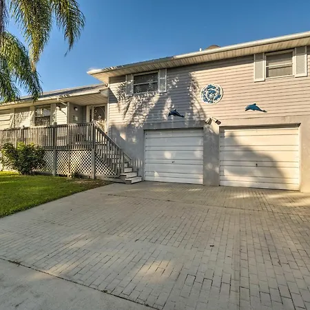 Canalfront Home With Private Dock - 5 Mi To Beaches!